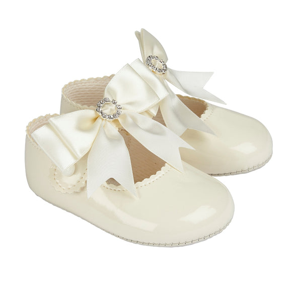 Baypods Bow And Diamonte Pre-walker Shoes Ivory